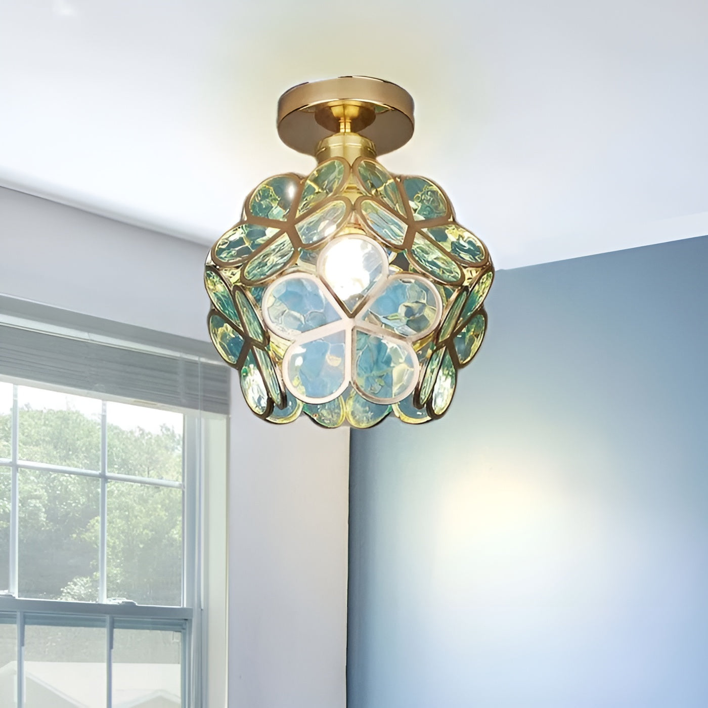 Floravia – Glass Pendant Ceiling Lamp Floral Design Light Fixture for Indoors