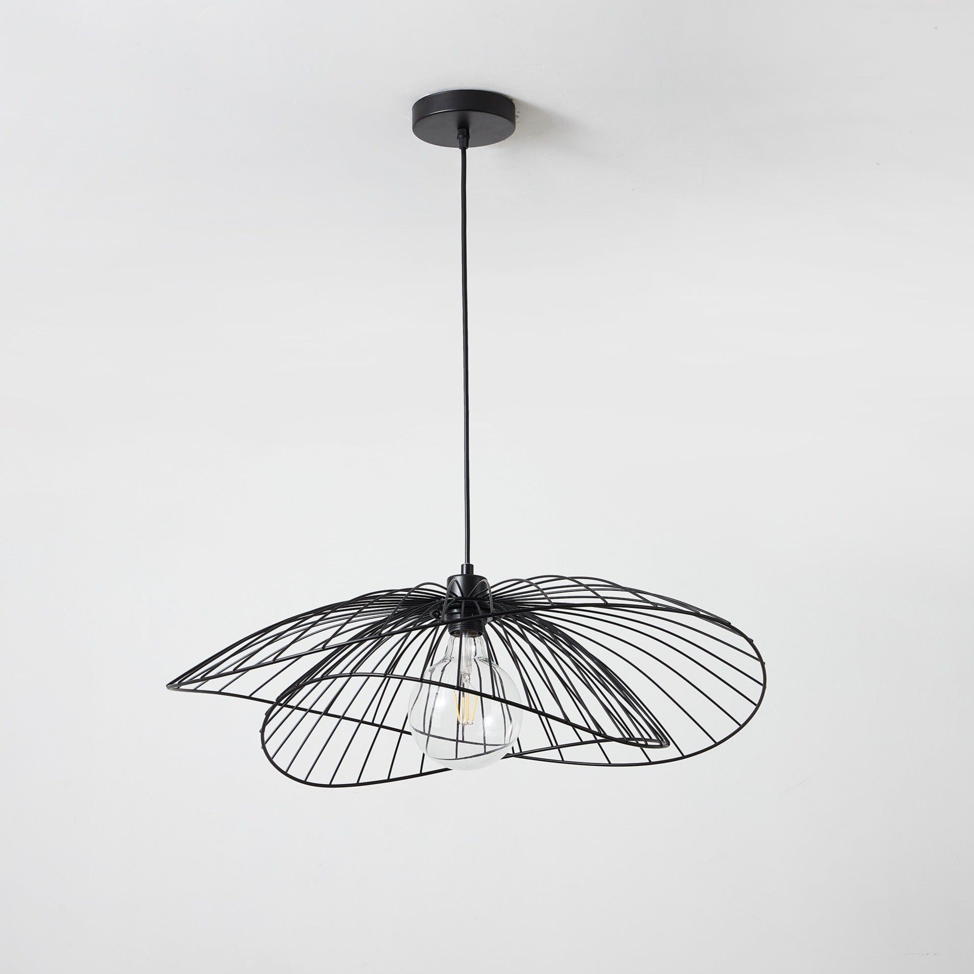 BroomeGlow – Nordic Pendant Light with Sculptural Elegance
