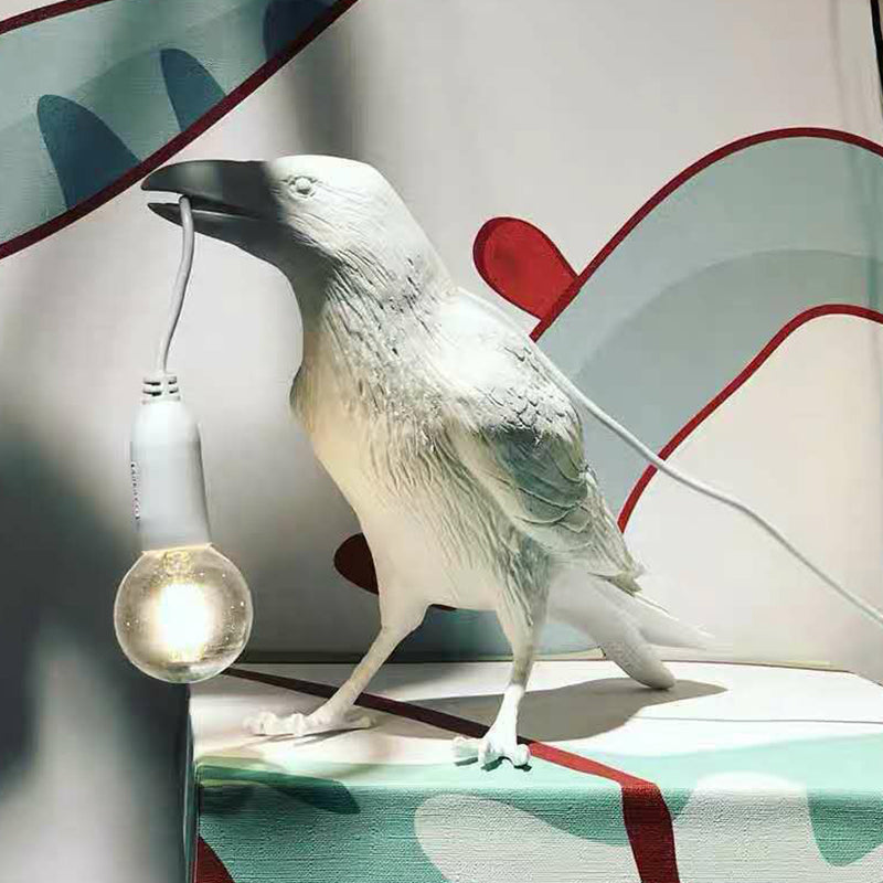 FeatherLume – Bird-Inspired Art Deco Table Lamp