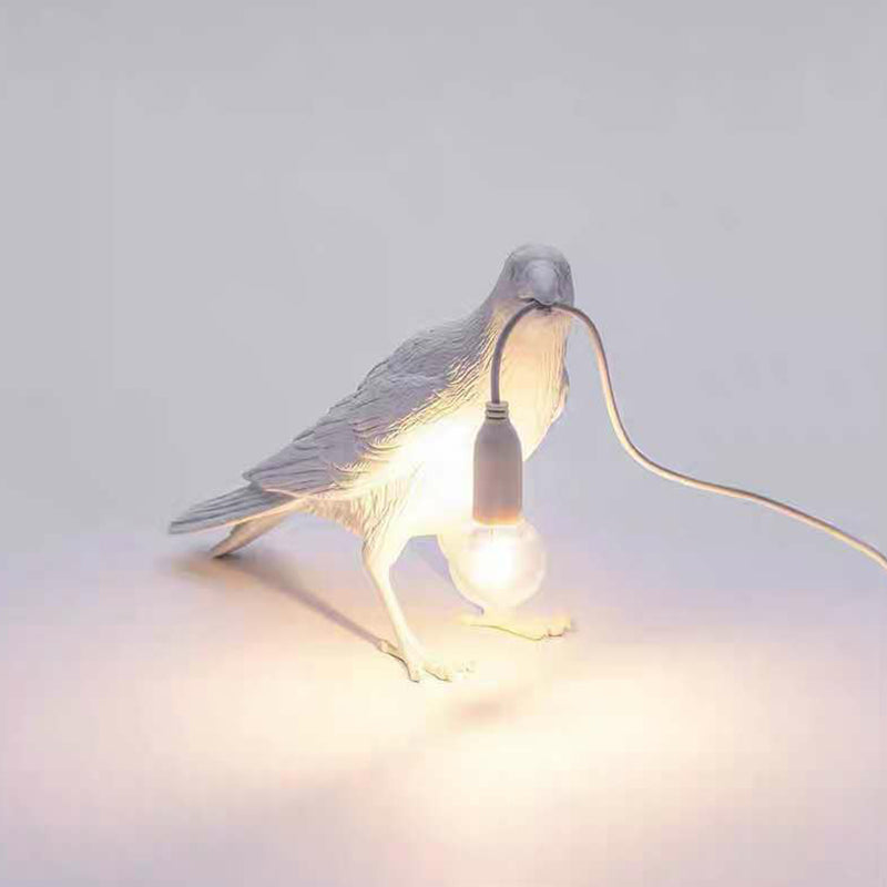 FeatherLume – Bird-Inspired Art Deco Table Lamp