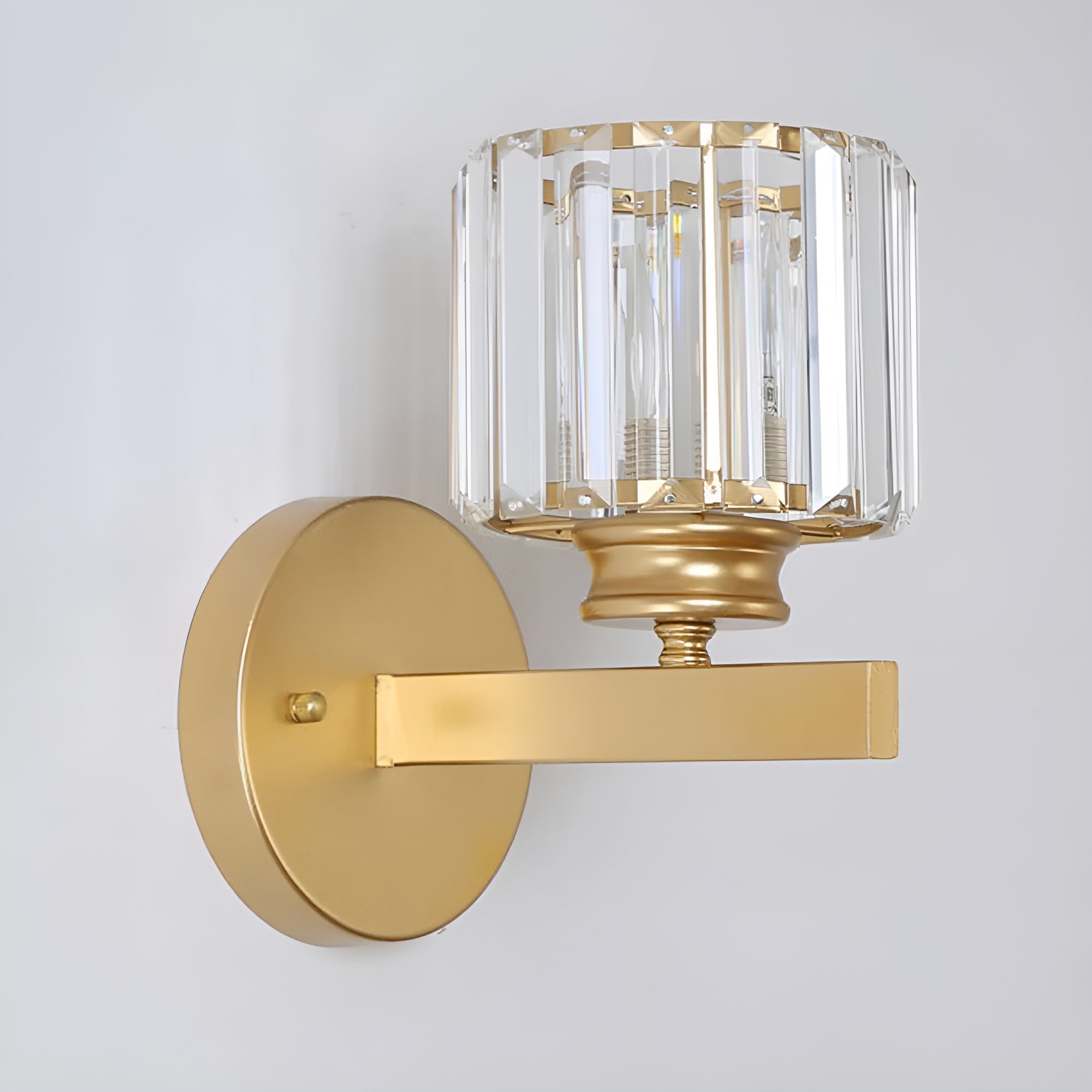 CrystalAura – Luxury Wall Light with Elegant Round and Square Crystal Design