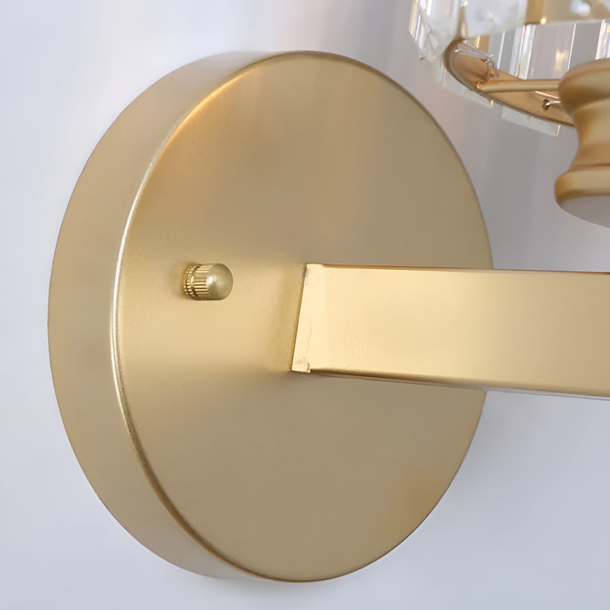 CrystalAura – Luxury Wall Light with Elegant Round and Square Crystal Design