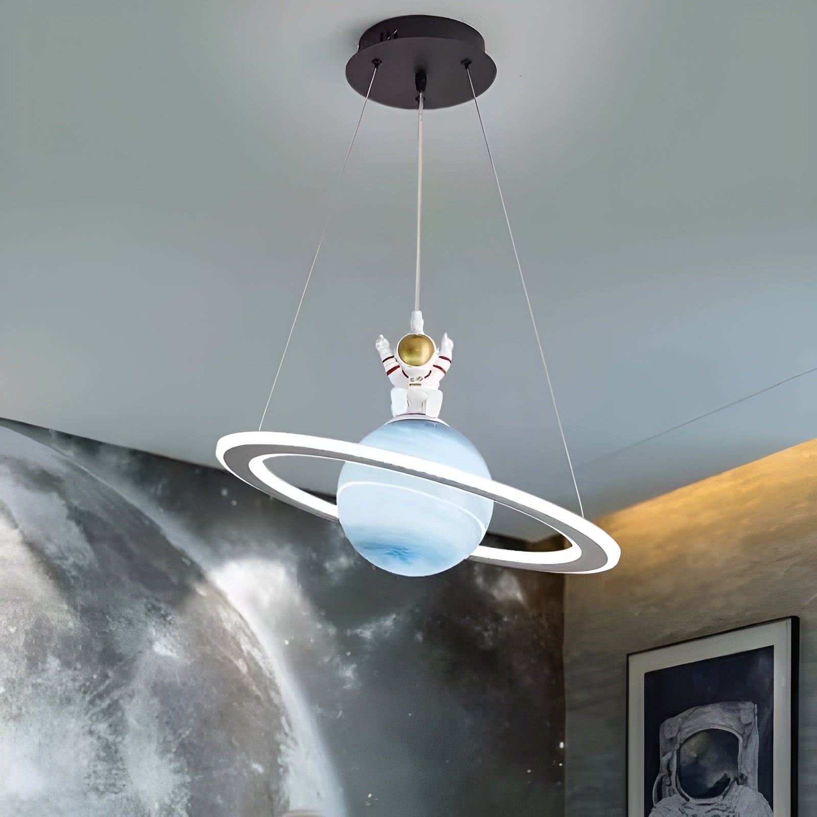 CosmoDream – Planet Pendant Light for Cozy Children's Room Lighting