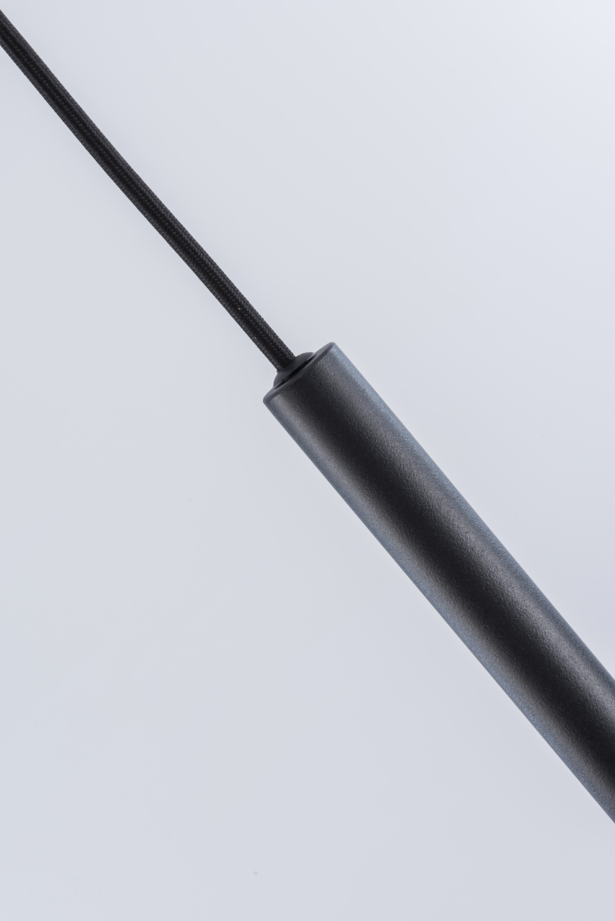 Lumeva – Argentia Single Tube Pendant Light Matte Black Modern Ceiling Lamp