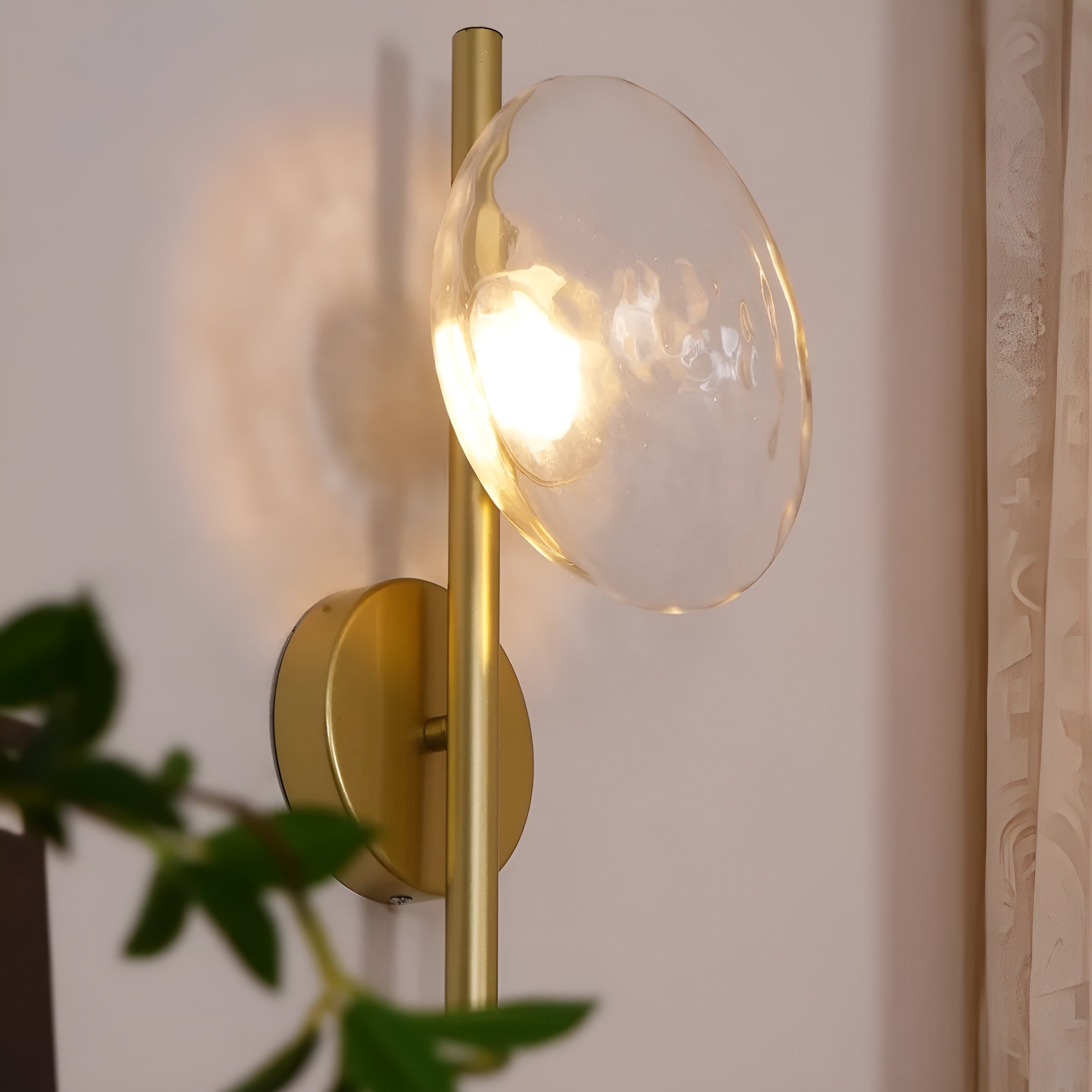 CetoWave – Glass Wall Lamp Nordic Sculptural LED Light for Bedroom Living Room Hallway in Black or Gold with Clear Smoky or Opal Glass