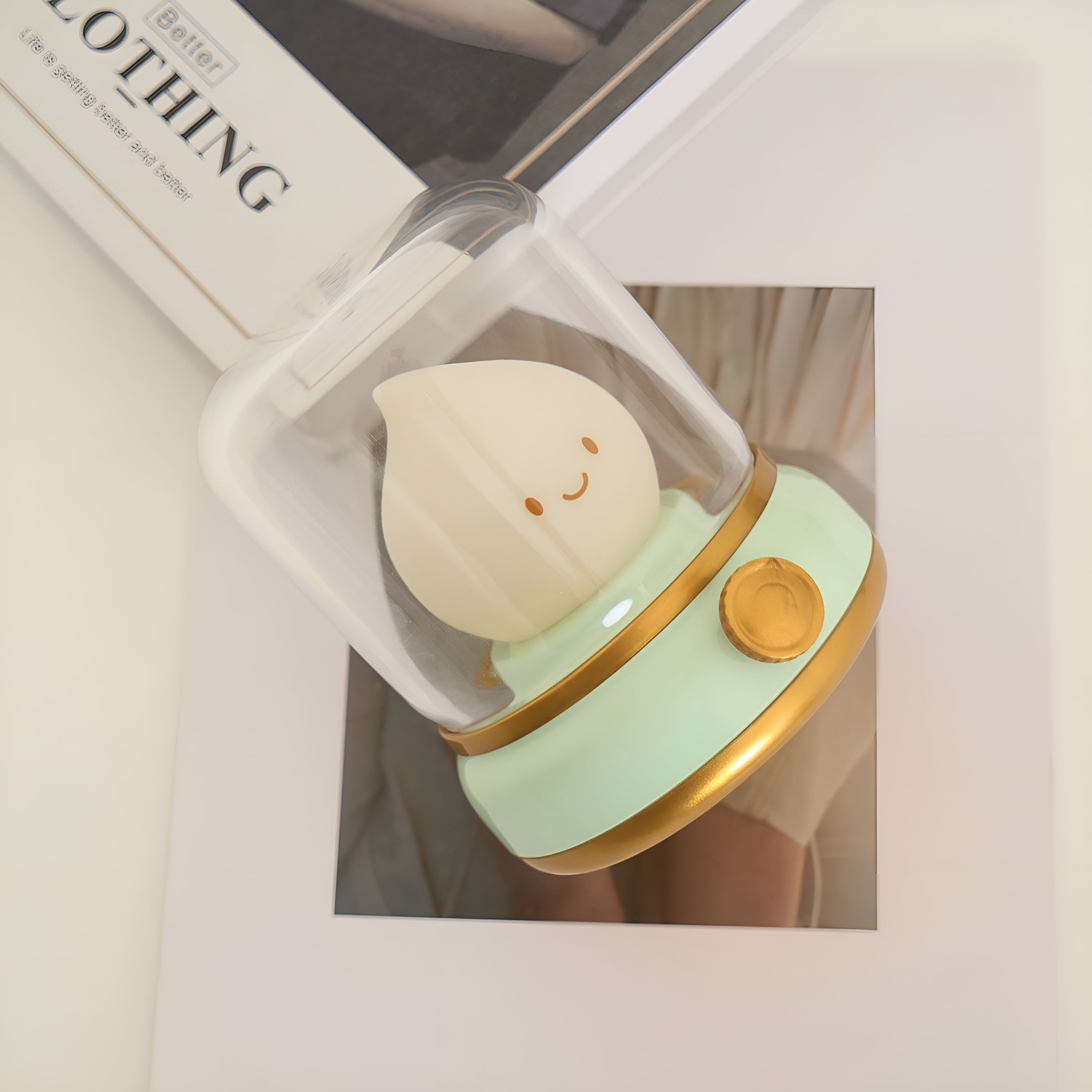 GlowMiri – Flame LED Small Night Light Warm Portable Ambient Lamp