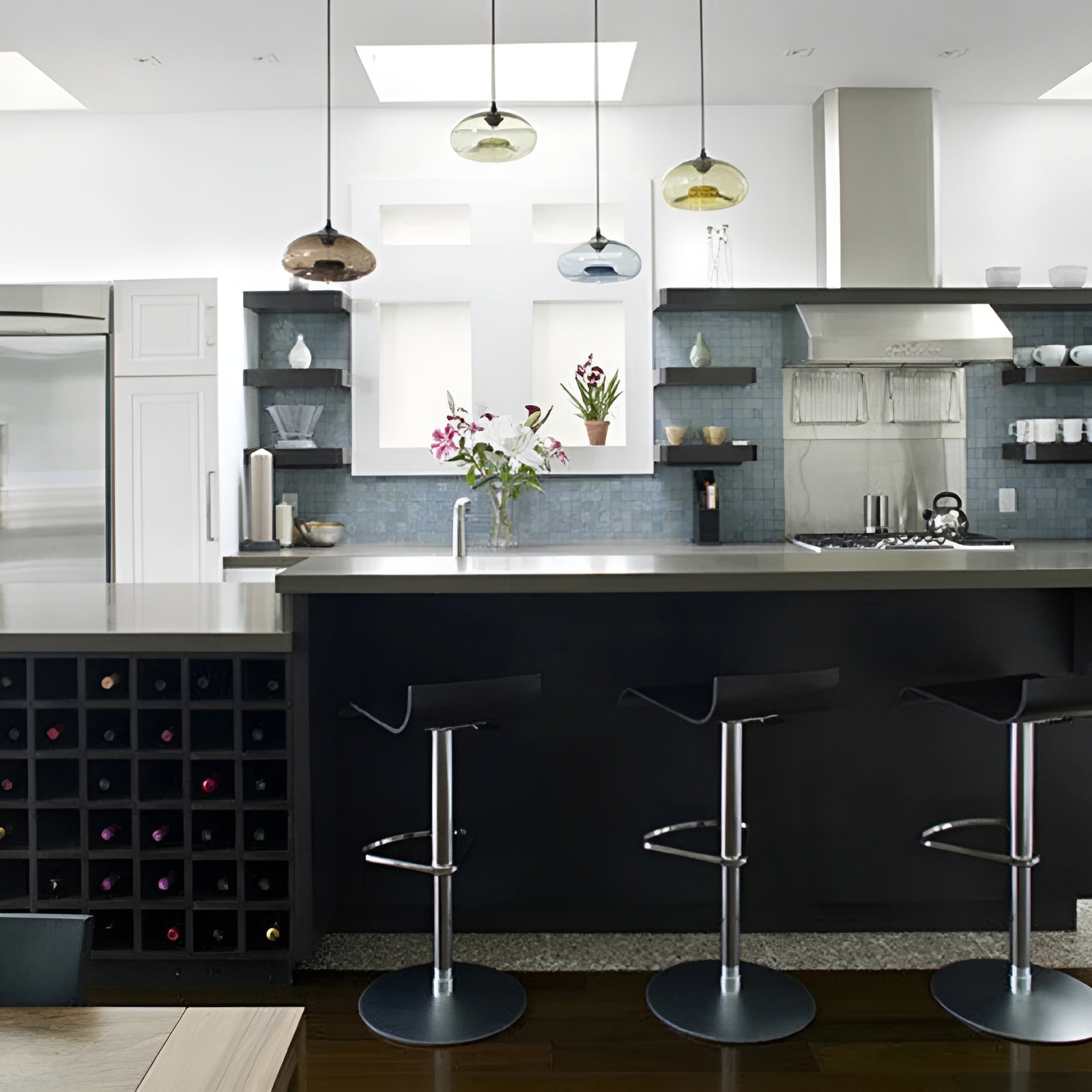 LumiDawn – Glass Pendant Light with Elegant Ambient Glow