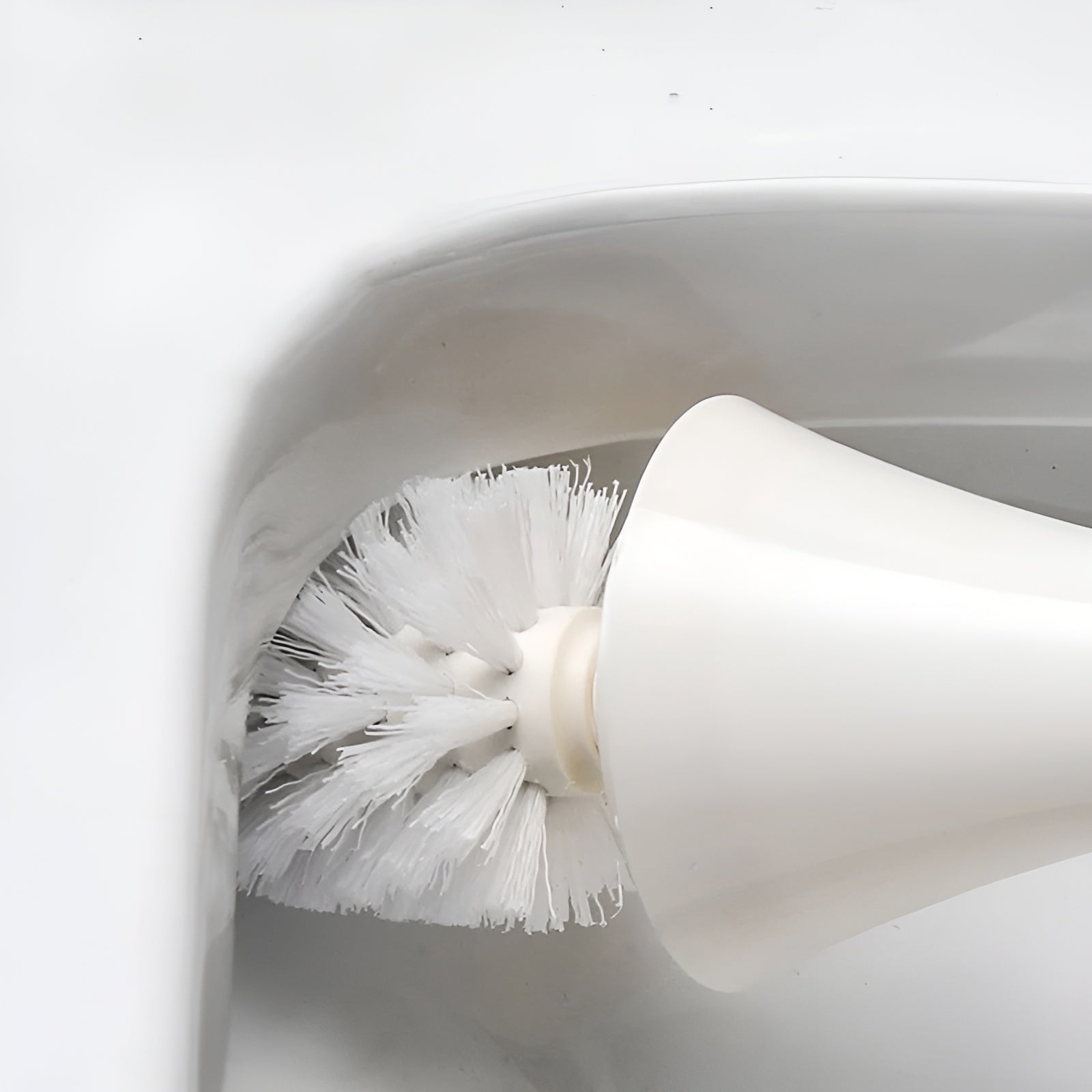 LustraClean – Toilet Brush Hygienic Modern Splash Resistant Bathroom Tool