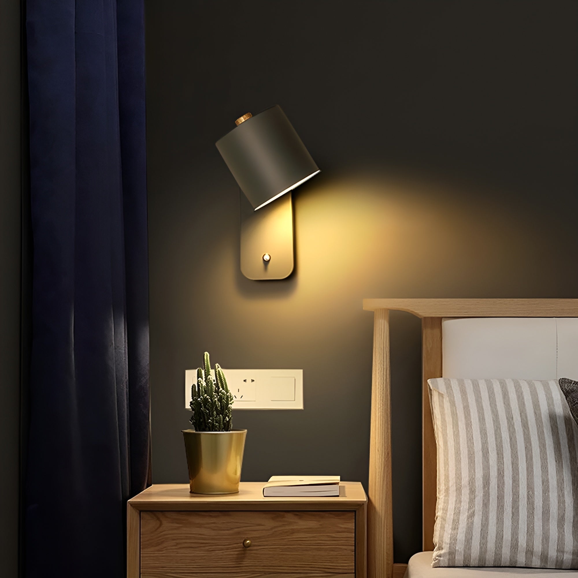 LumaTurn – Modern LED Wall Lamp with Switch and Adjustable Metal Indoor Wall Light