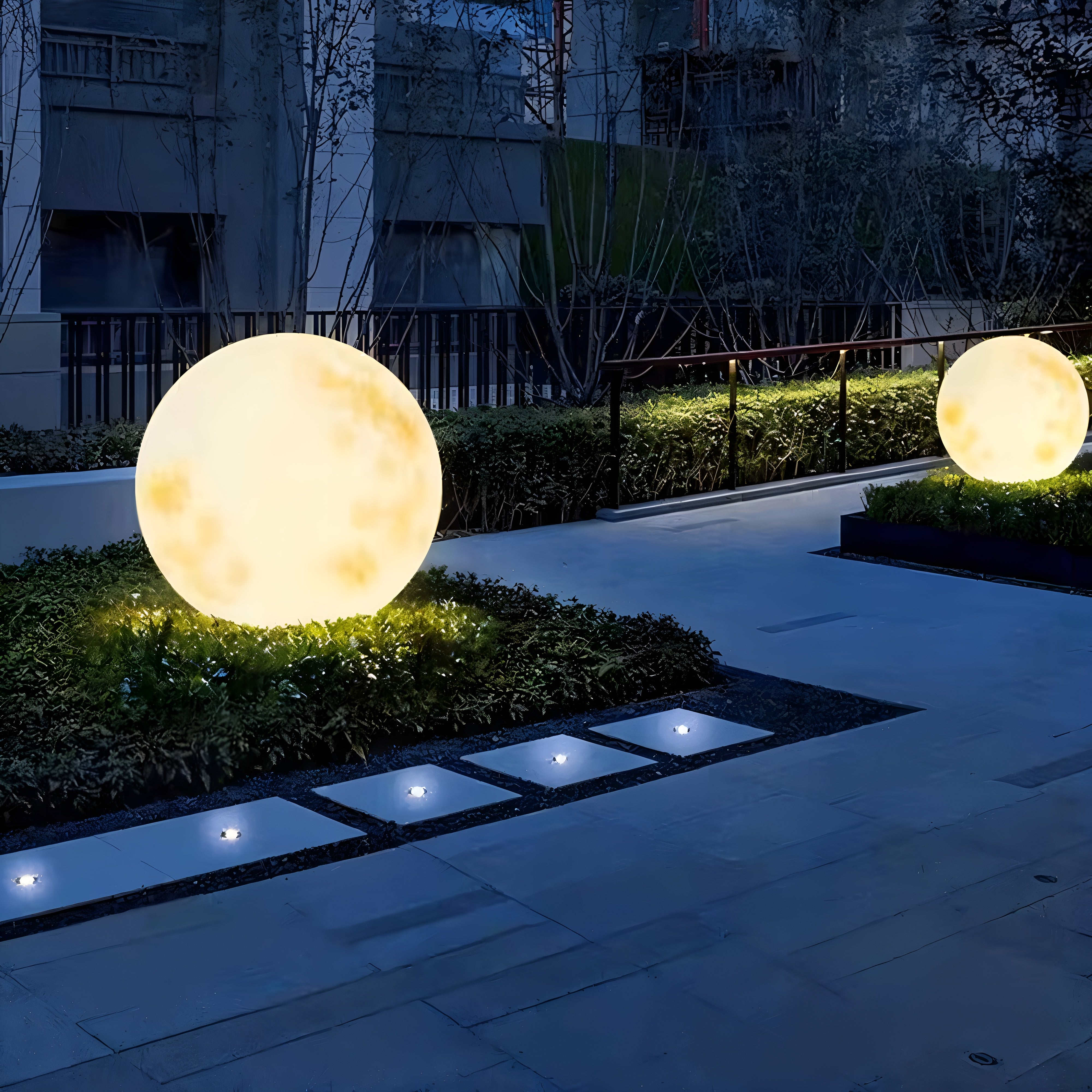 LunaLumena – Solar Moon Garden Light a Warm LED Outdoor Decoration