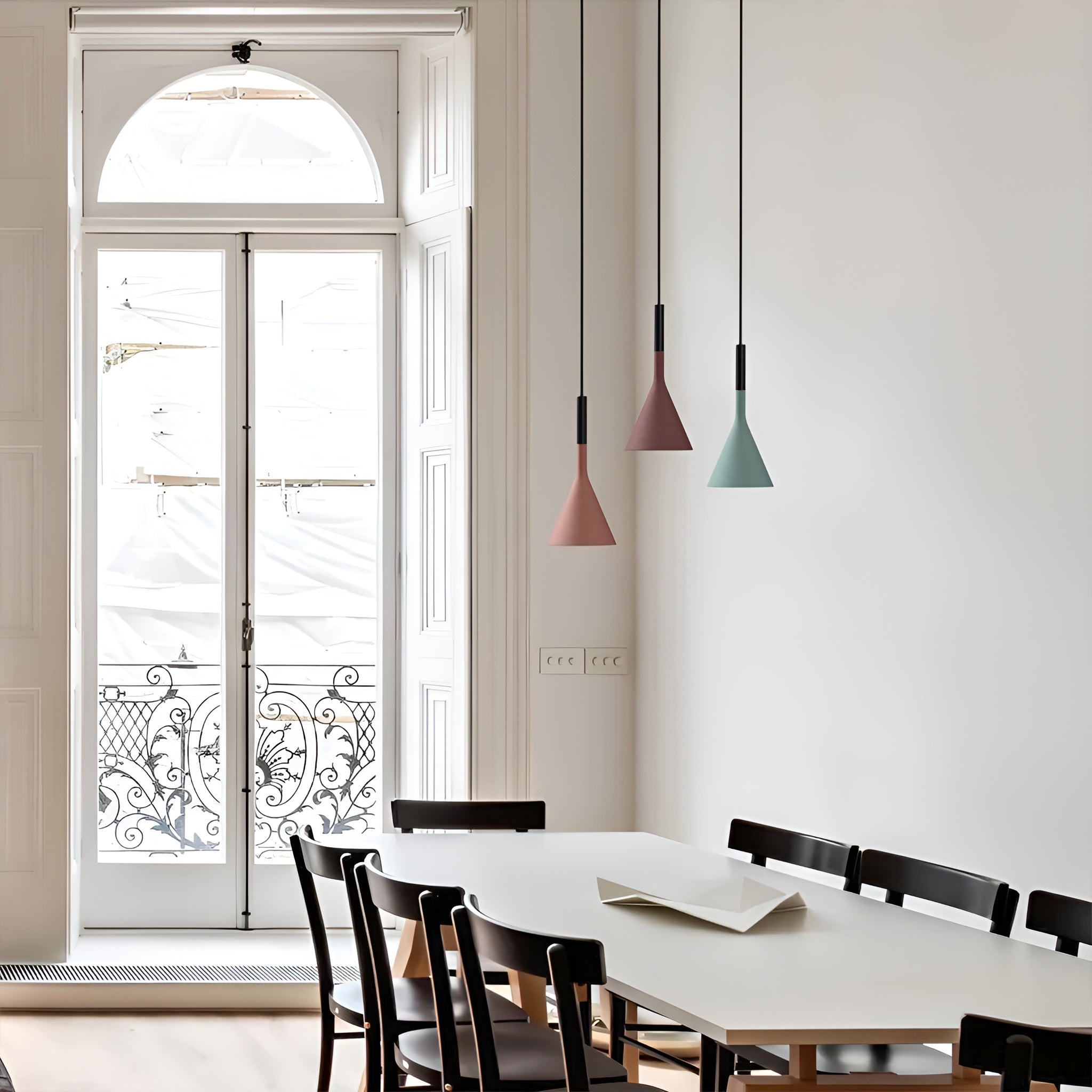 CementoGlow – Modern Concrete Pendant Light for Stylish Interiors