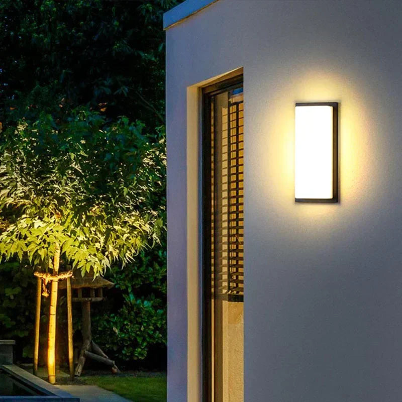 RayGlow – Waterproof LED lights for a stylish garden glow