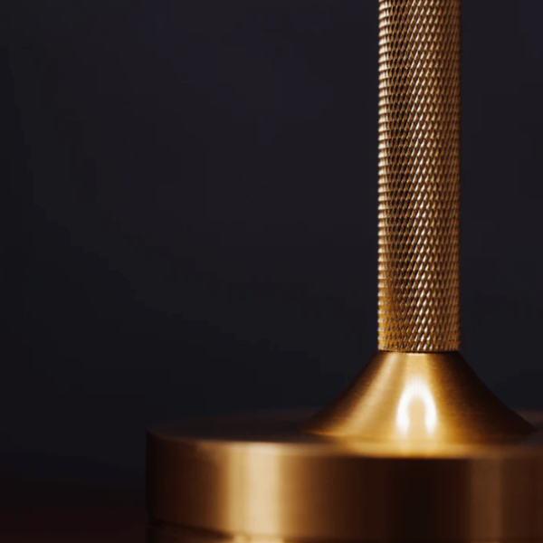 Glimmera – Rechargeable LED wireless table lamp with dimmable light & touch control