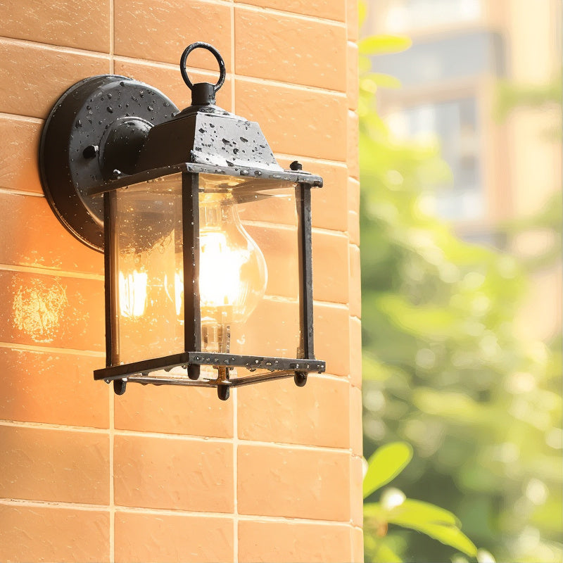 GlowHeritage – Classic wall light for timeless outdoor charm
