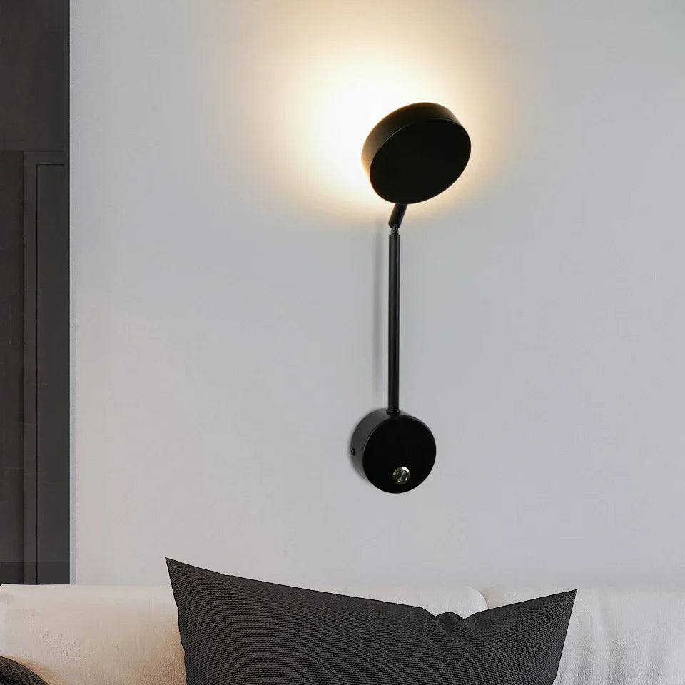 LumoraSpin – Rotating gold LED wall lamp with 350° adjustable light (7W)