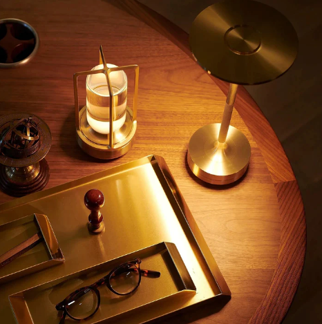 Glimmera – Rechargeable LED wireless table lamp with dimmable light & touch control