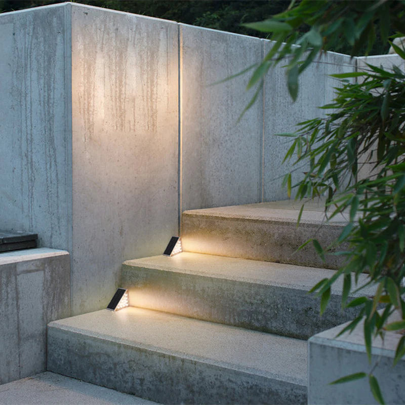 TriangleGlow – Solar lighting for effortless outdoor ambiance