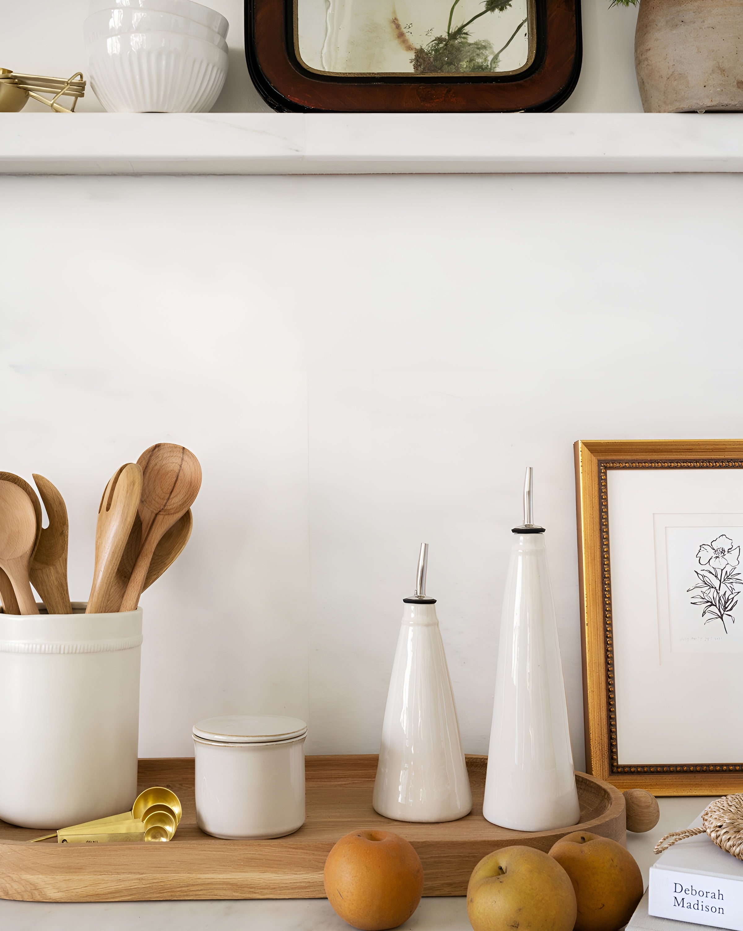 OleaCeram – Elegant Ceramic Oil Bottle for Kitchen Countertop Storage
