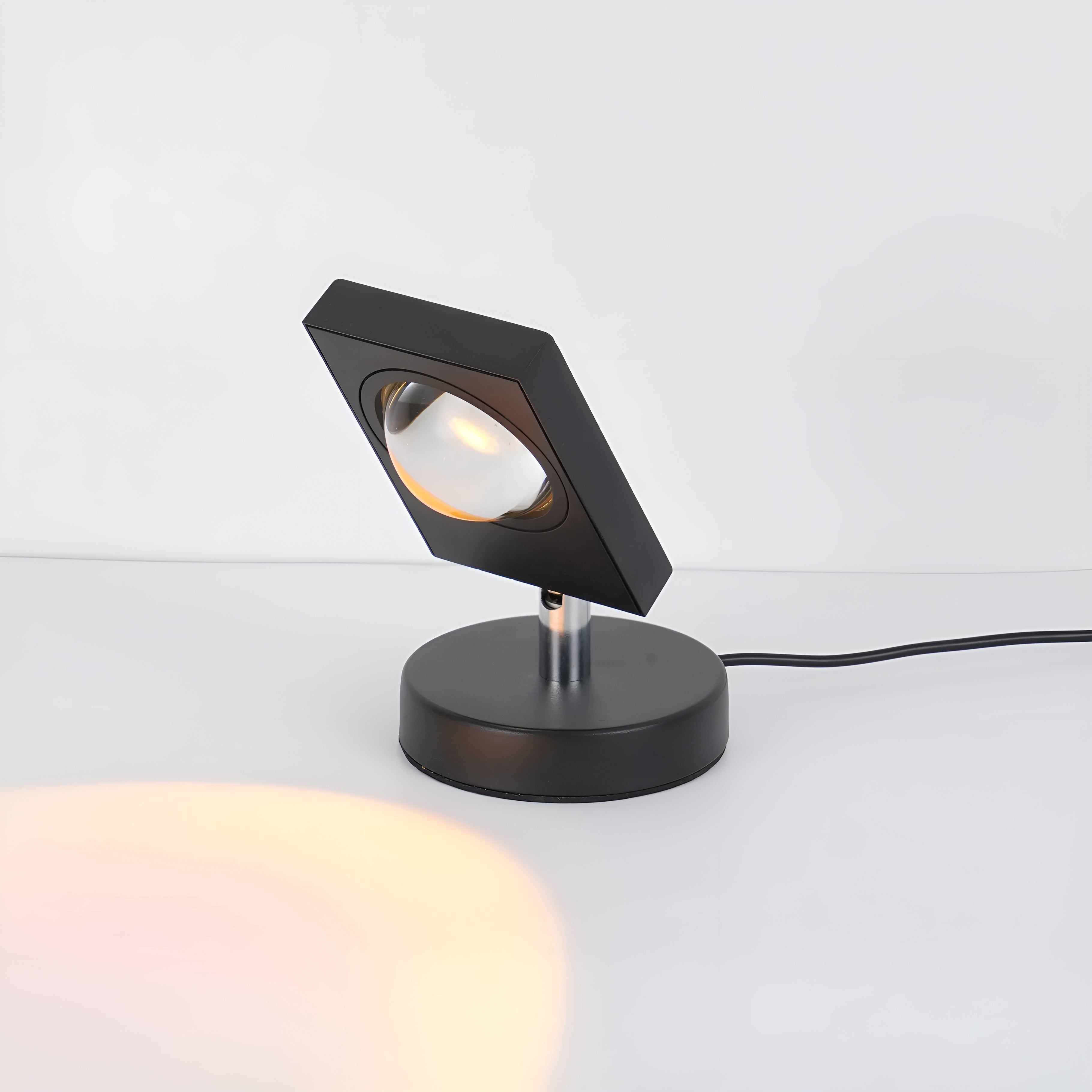 Glowvia – Luca Table Lamp Sunset Halo USB LED Mood Light