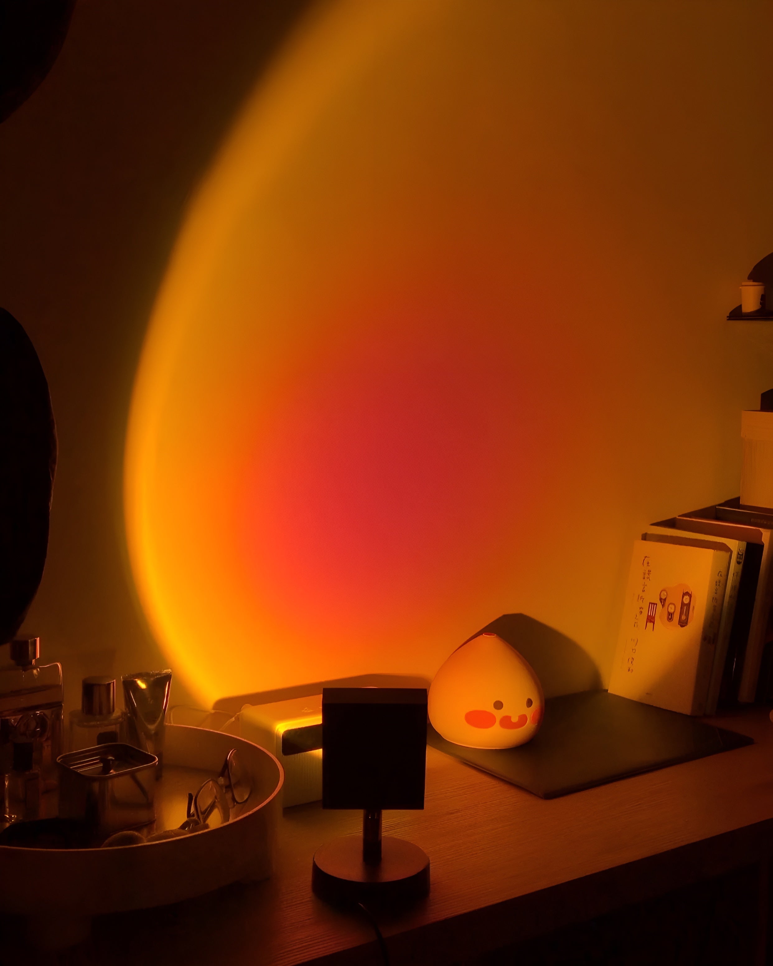 Glowvia – Luca Table Lamp Sunset Halo USB LED Mood Light