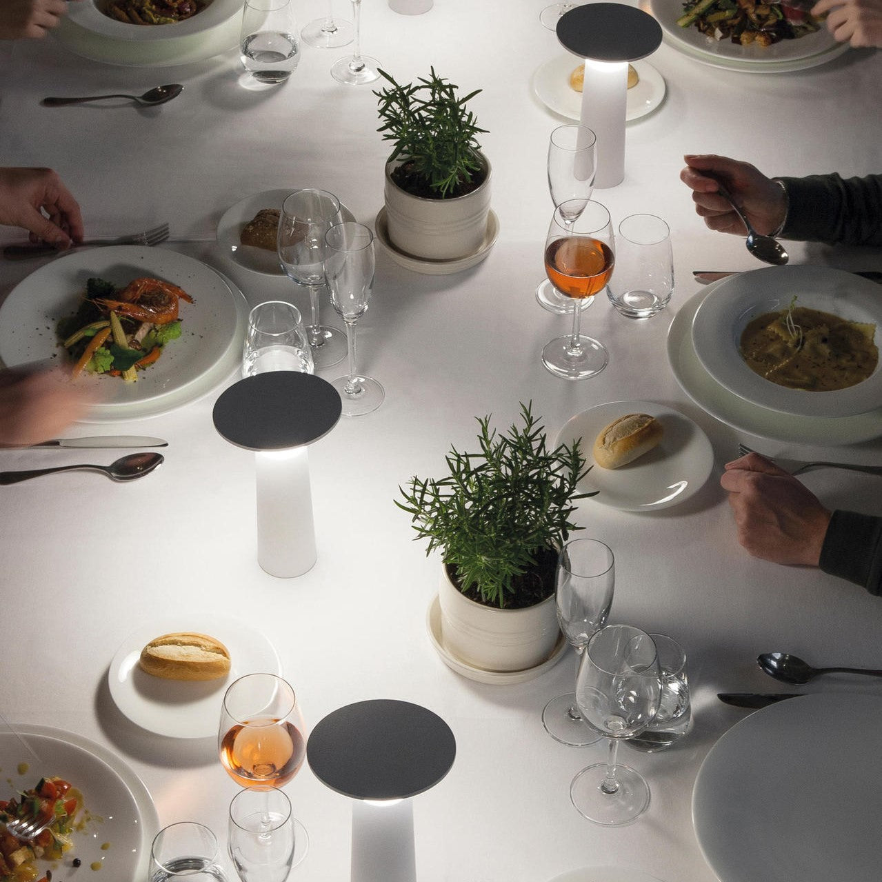 Arkaglow – Portable LED table lamp with dimmable glow