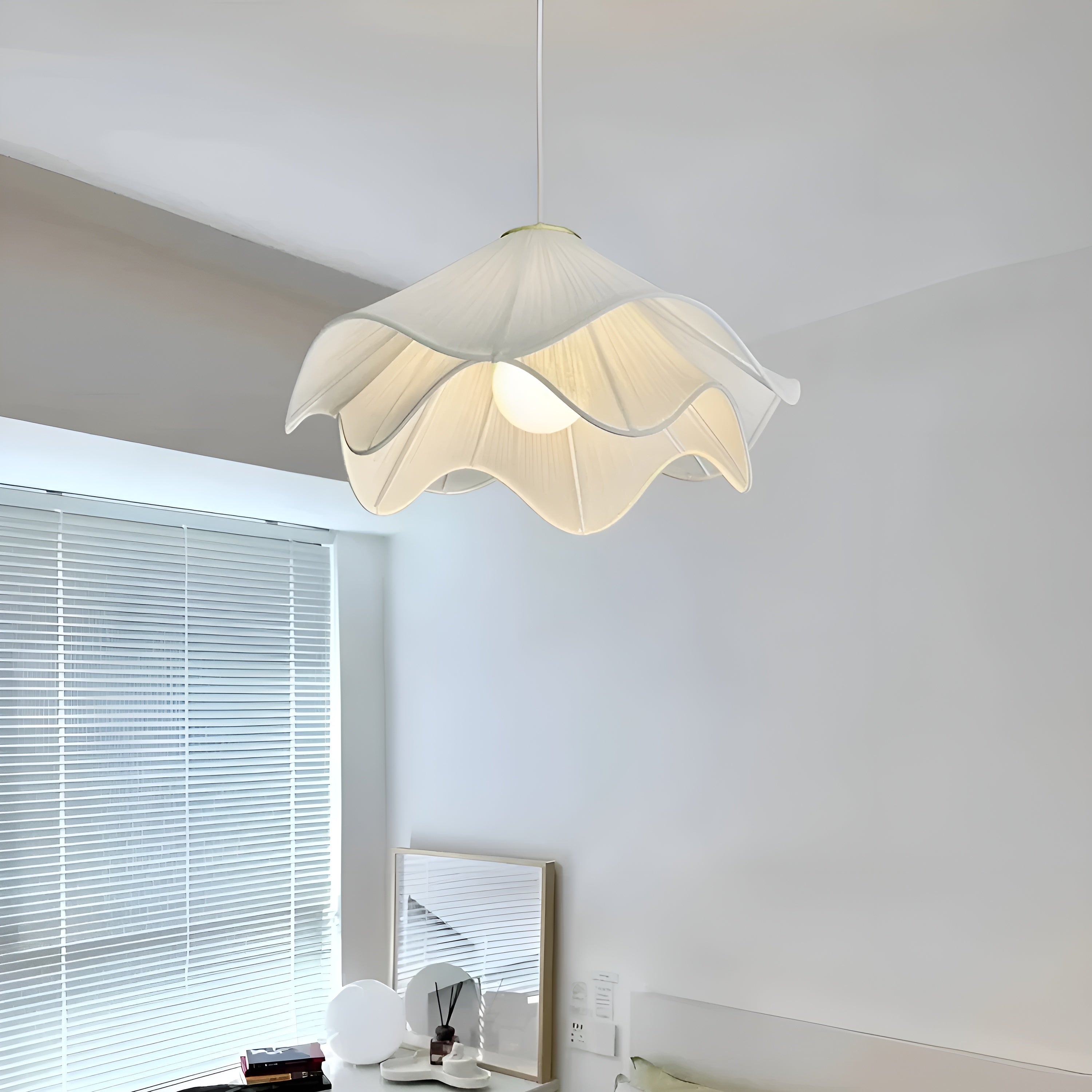 Serentis – Fabric Pendant Lamp Minimalist Modern Adjustable Hanging Light for Bedroom Dining Room or Living Room