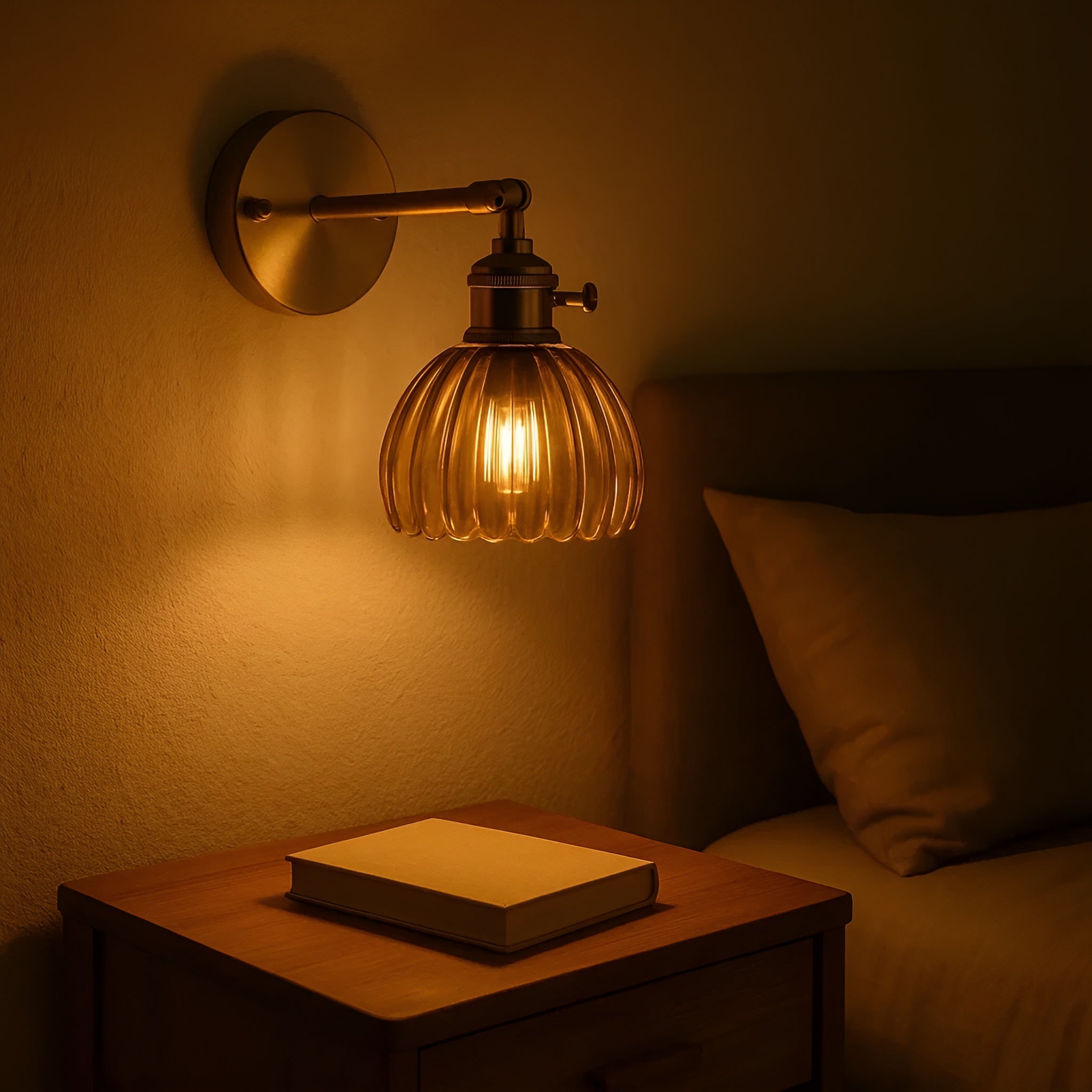 LumiFleur – Retro Glass Tulip Wall Lamp Elegant Vintage Light Fixture