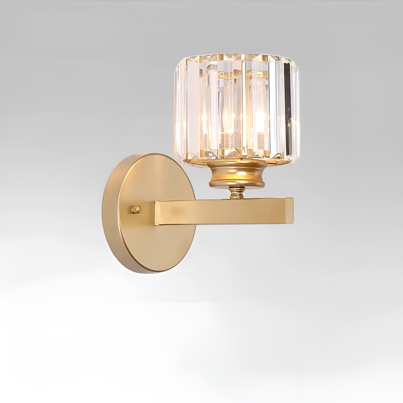 CrystalAura – Luxury Wall Light with Elegant Round and Square Crystal Design