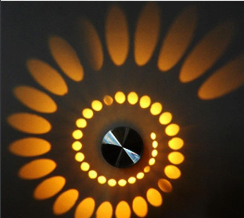 LumiSwirl – Sculptural LED Ceiling Light for a Modern Glow