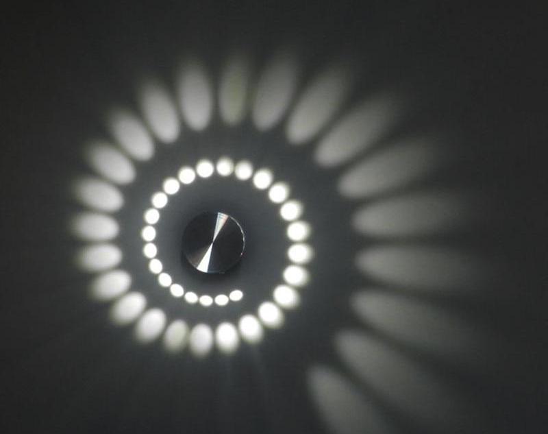 LumiSwirl – Sculptural LED Ceiling Light for a Modern Glow