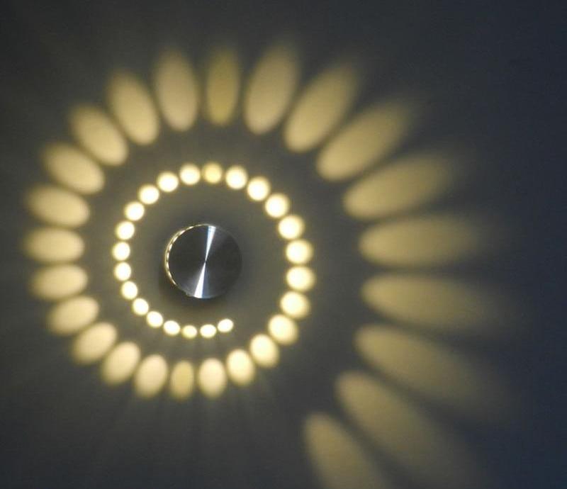 LumiSwirl – Sculptural LED Ceiling Light for a Modern Glow