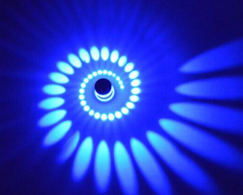 LumiSwirl – Sculptural LED Ceiling Light for a Modern Glow
