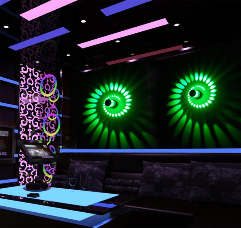 LumiSwirl – Sculptural LED Ceiling Light for a Modern Glow