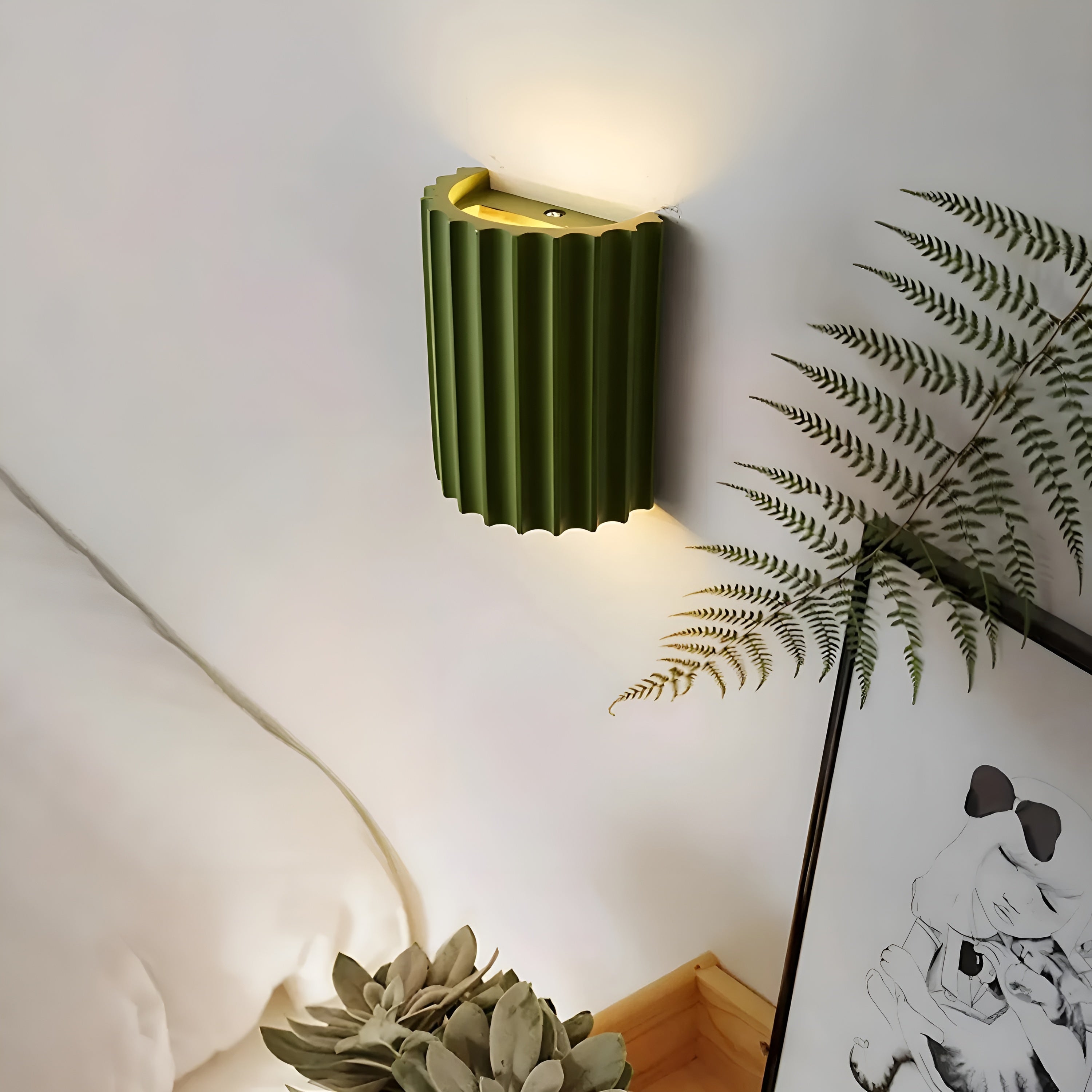 LumaWave – Resin Wall Lamp Modern Wavy Light Fixture with G9 LED