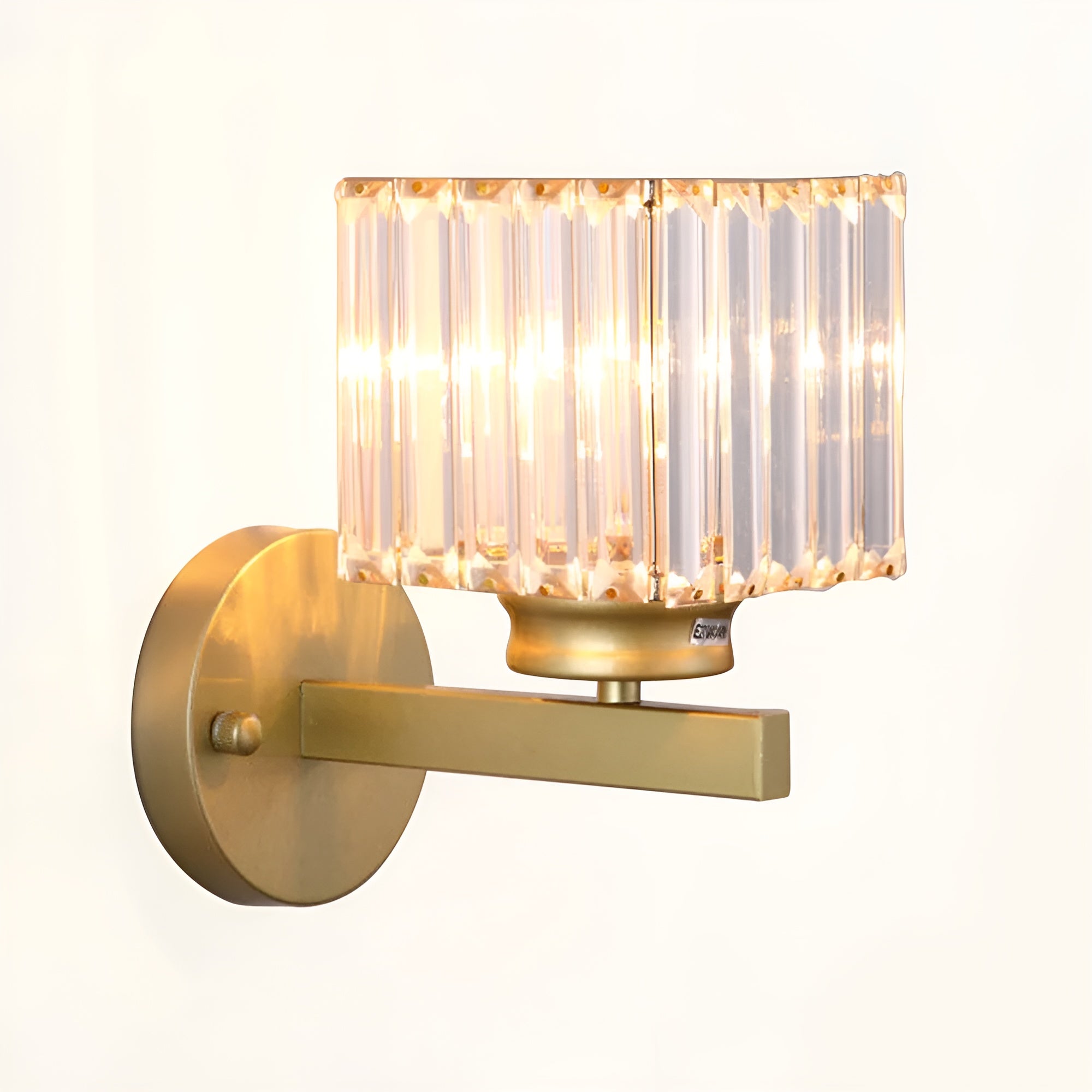 CrystalAura – Luxury Wall Light with Elegant Round and Square Crystal Design