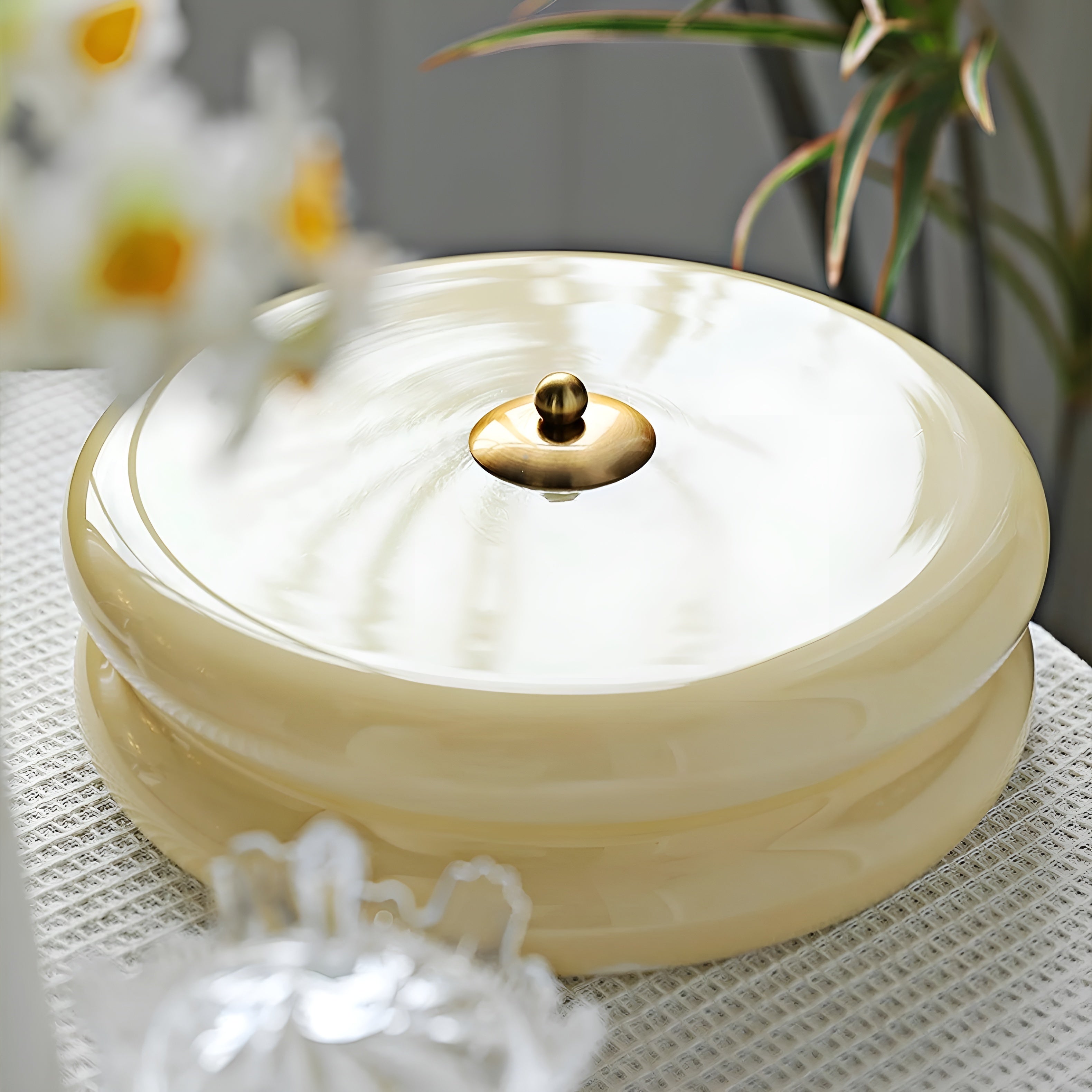 Decolume – Art Deco Vintage Ceiling Light with Elegant LED Flush Mount