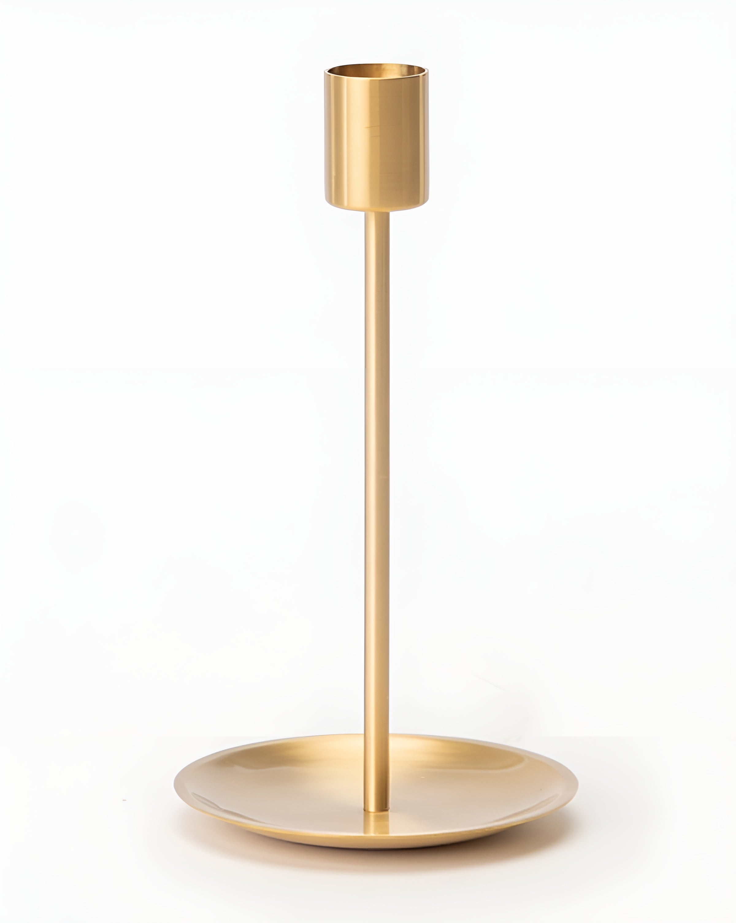 GoldenFlare – Elegant Brass Taper Candle Holder for Modern and Classic Interiors