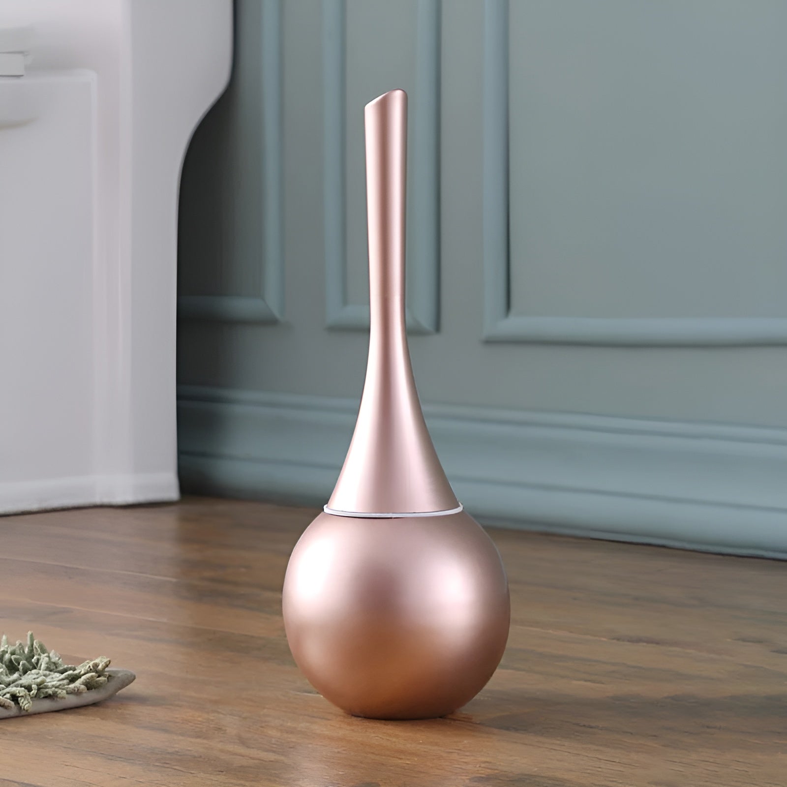 LustraClean – Toilet Brush Hygienic Modern Splash Resistant Bathroom Tool