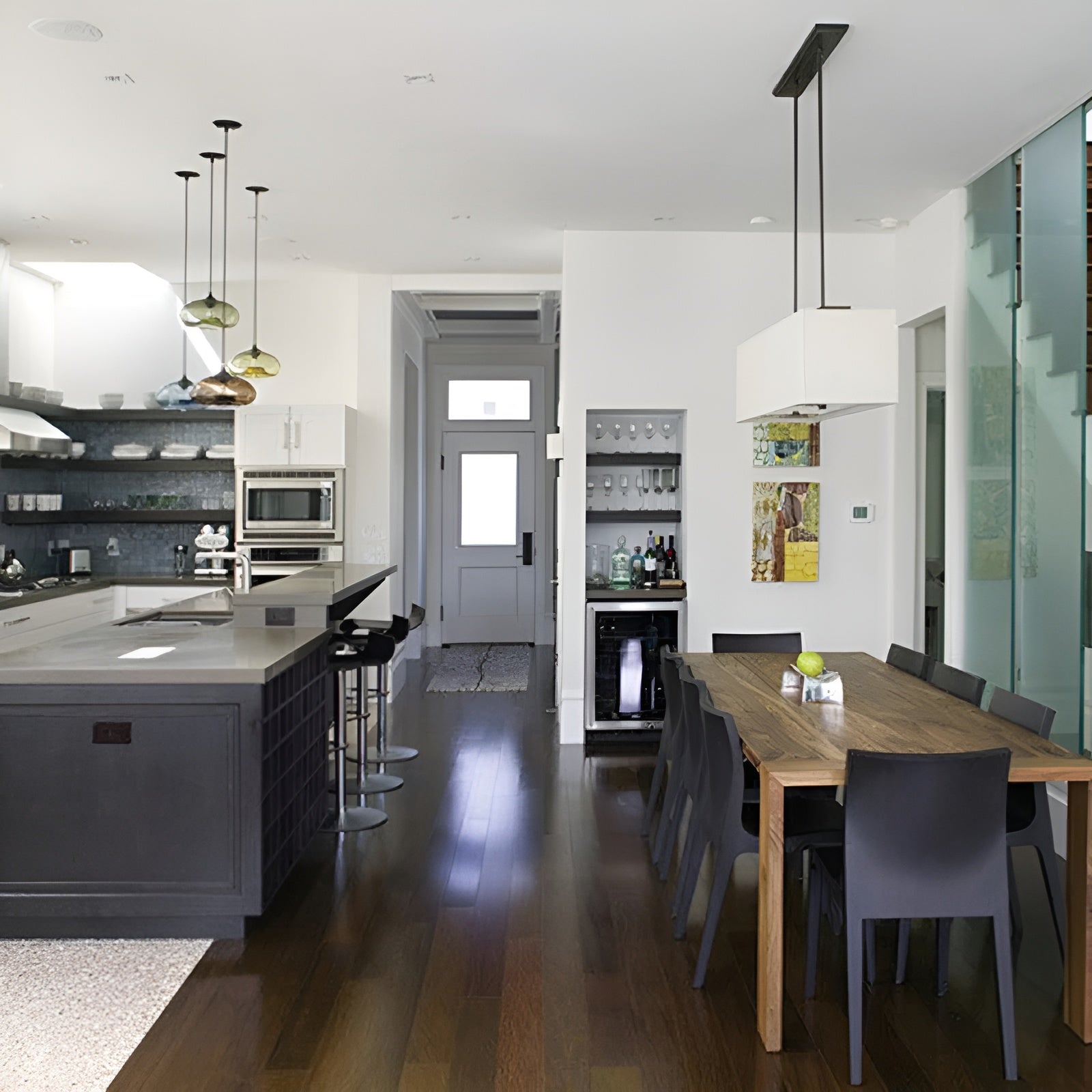 LumiDawn – Glass Pendant Light with Elegant Ambient Glow