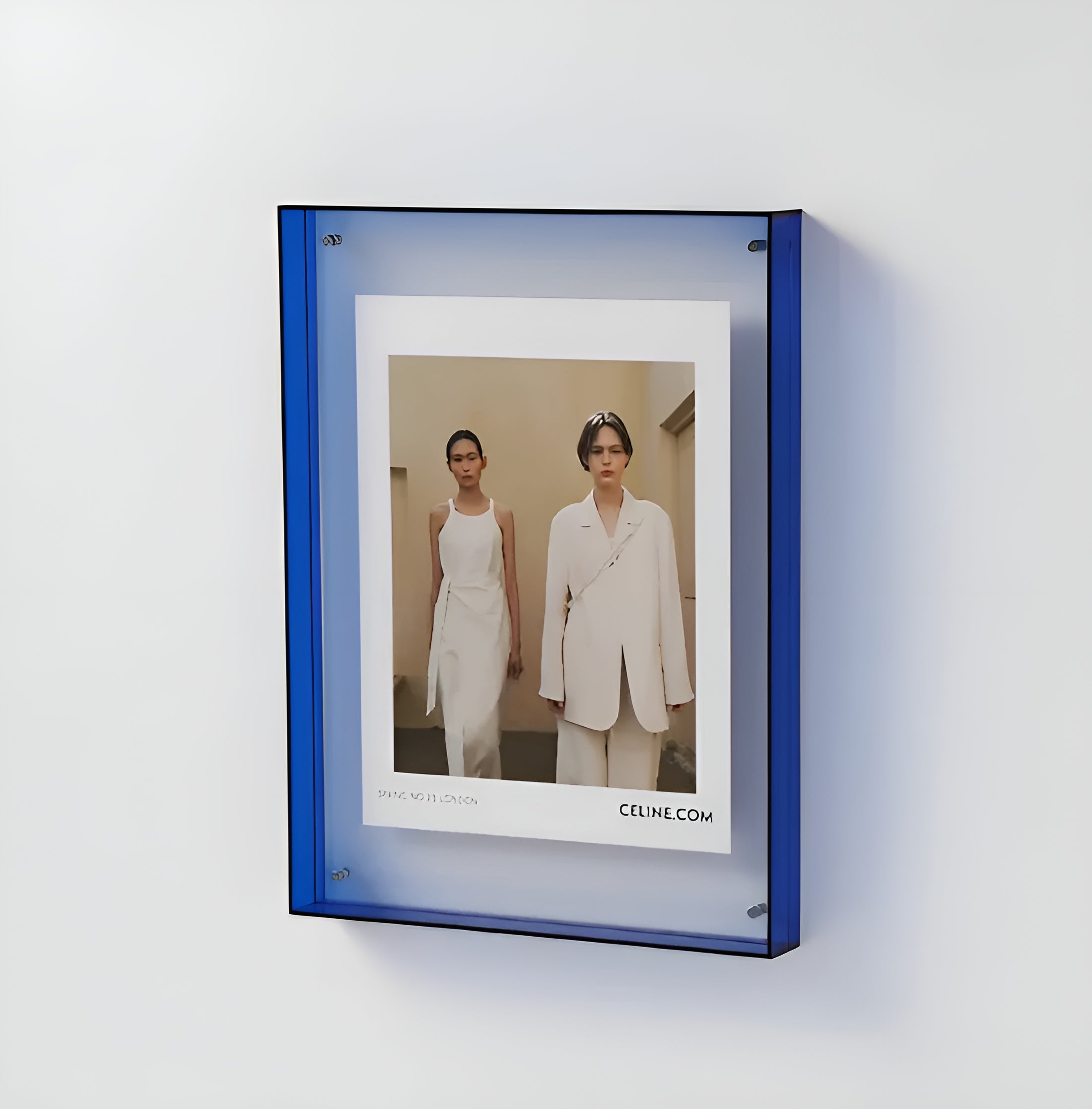 LumiClear – Modern Acrylic Photo Frame for Wall or Desk Display Minimalist Design