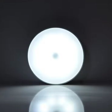 AuraSenso – Motion sensor LED night light with USB recharge