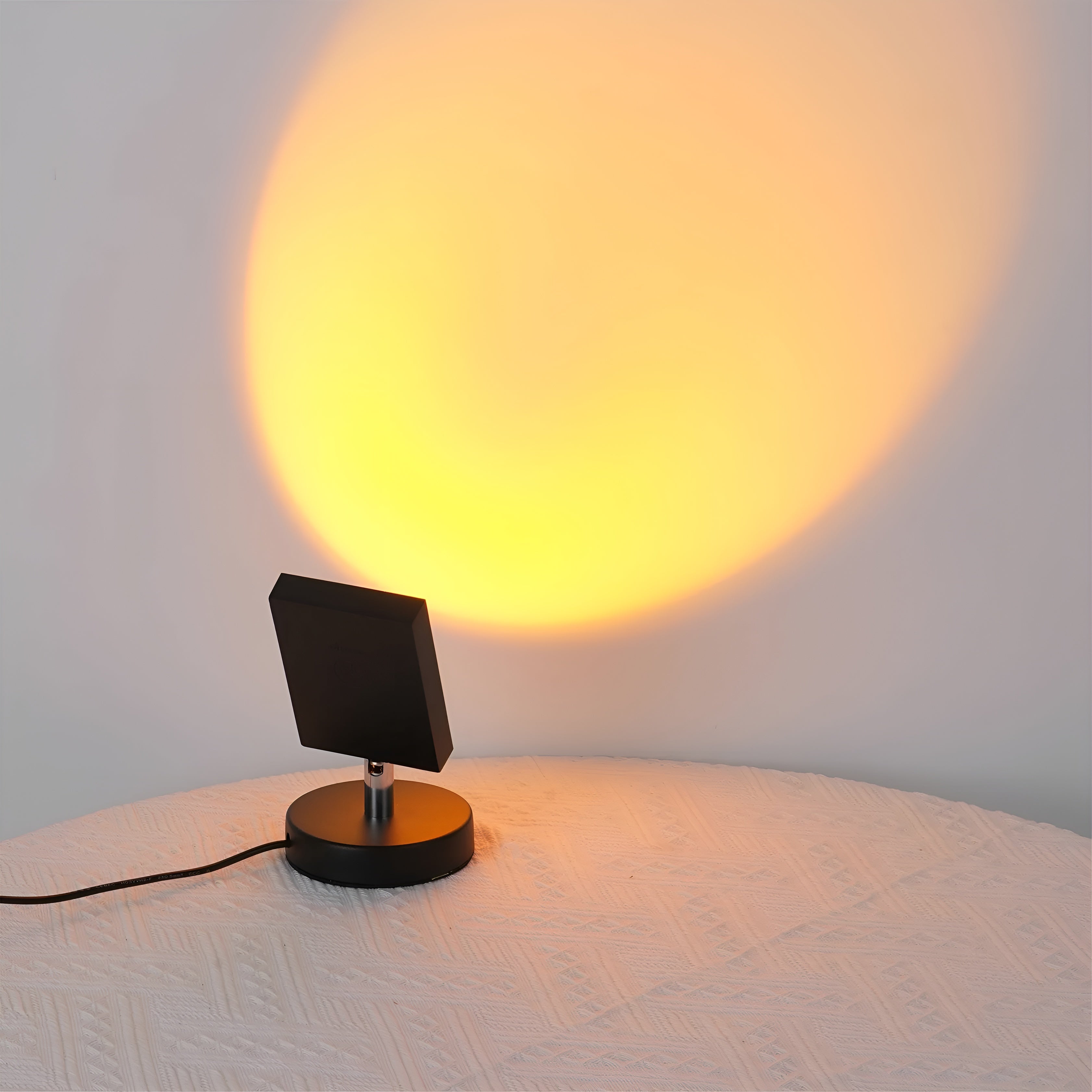 Glowvia – Luca Table Lamp Sunset Halo USB LED Mood Light