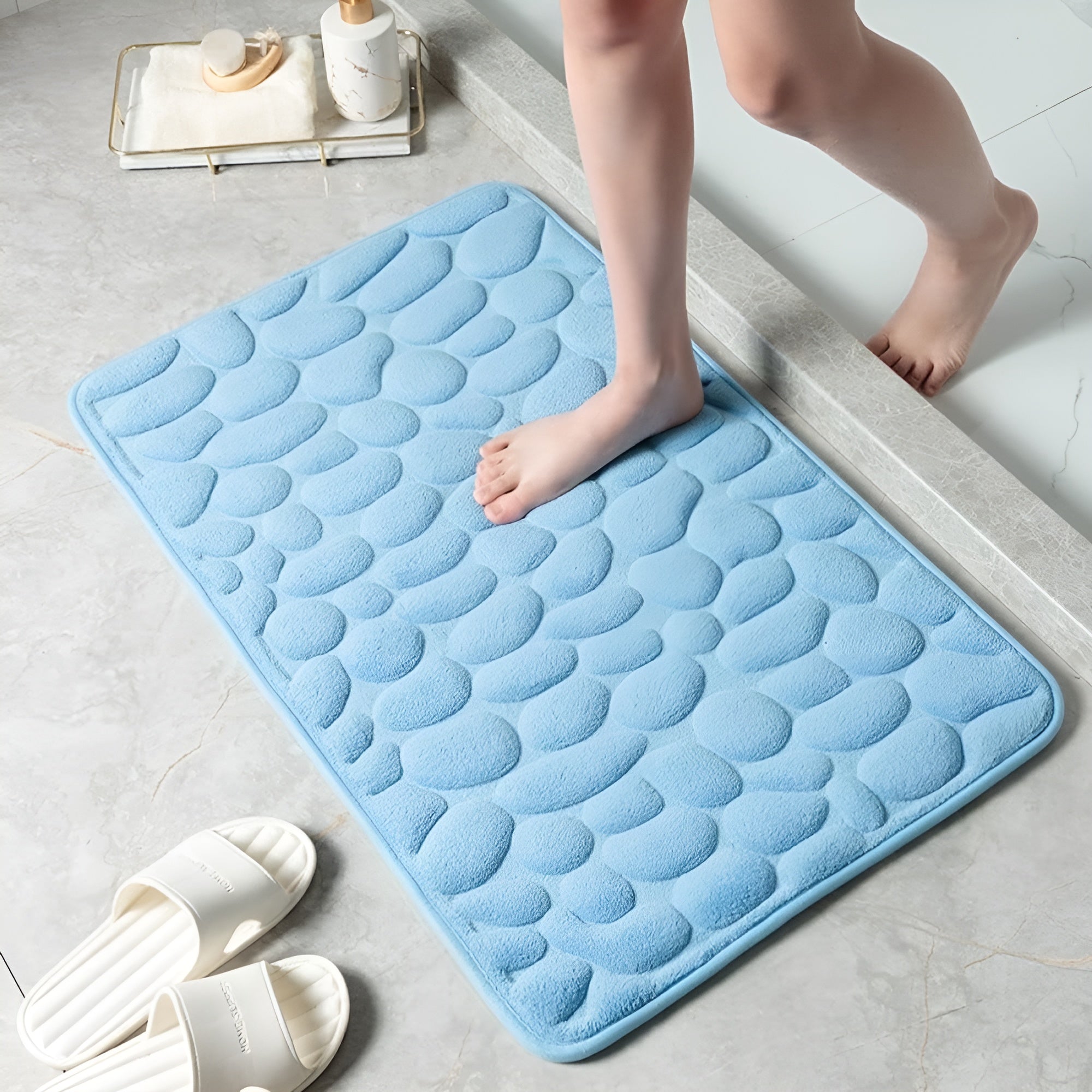 VeluraMat – Luxury Ultra-Soft Bath Mat Quick-Drying Non-Slip Microfiber