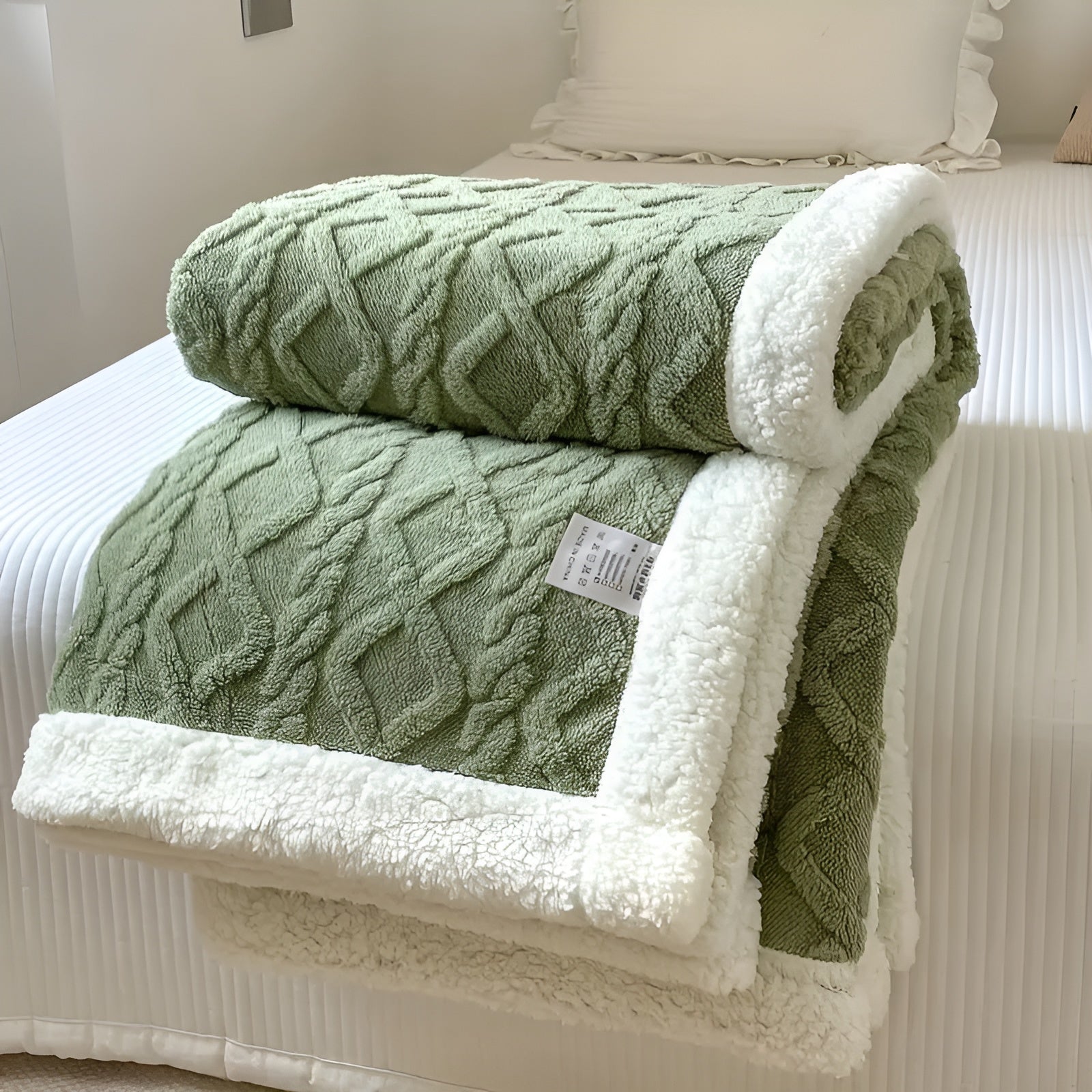 CozyHaven - Snuggle Sherpa Fleece Blanket for All Seasons