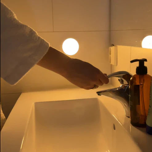 AuraSenso – Motion sensor LED night light with USB recharge