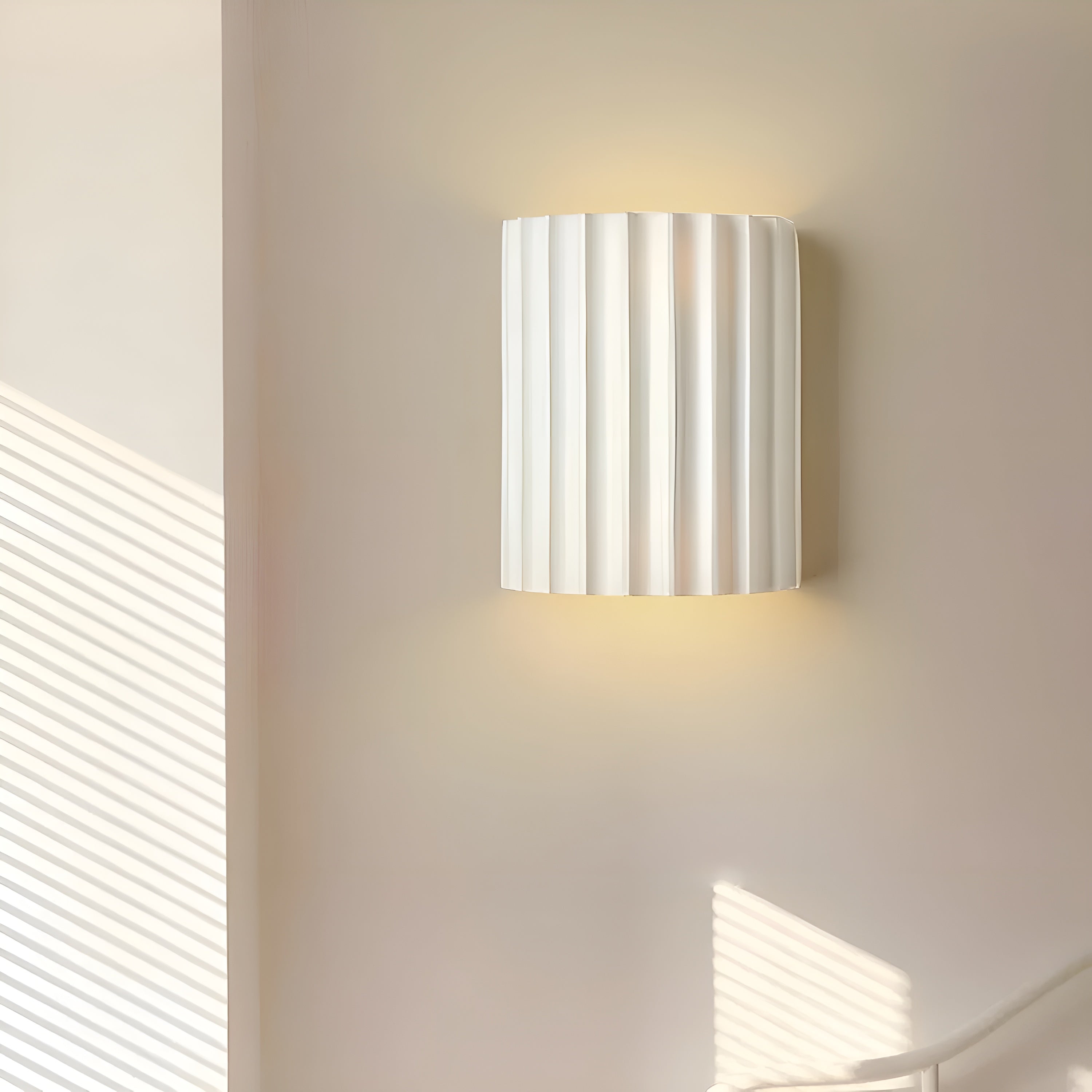 LumaWave – Resin Wall Lamp Modern Wavy Light Fixture with G9 LED